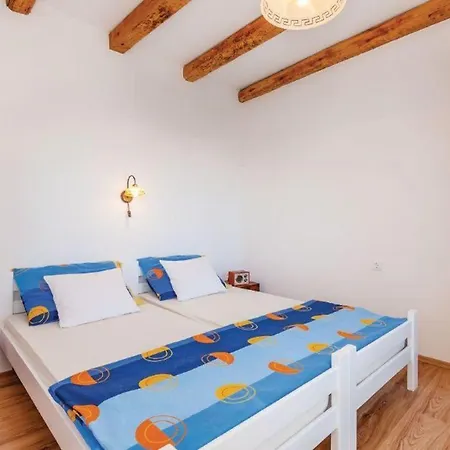 Sinisa Apartamento