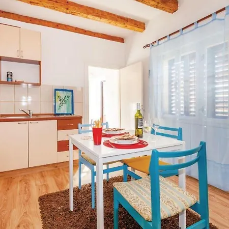 Sinisa Apartamento